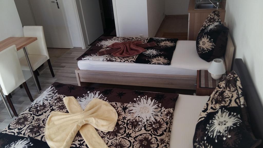 Villa Toscana ชไตอาร์ ภายนอก รูปภาพ